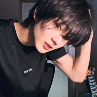 Latest photo of Jungwon (ENHYPEN)