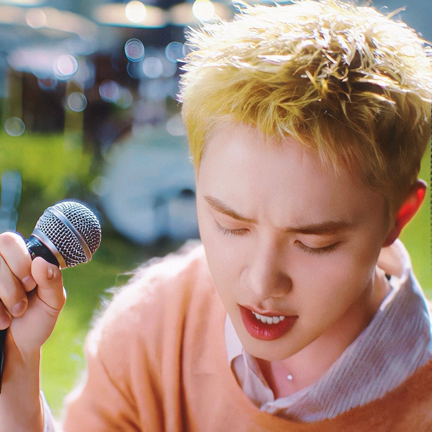 D.O. (EXO)粉丝拍下的瞬间