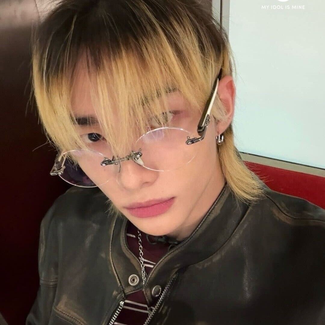 Behind-the-scenes cut of Hyunjin (Stray Kids)