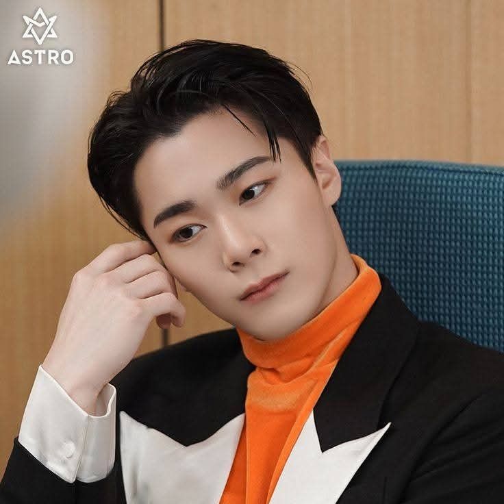 Latest photo of Moonbin (ASTRO)