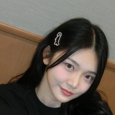 Behind-the-scenes cut of Onda (EVERGLOW)