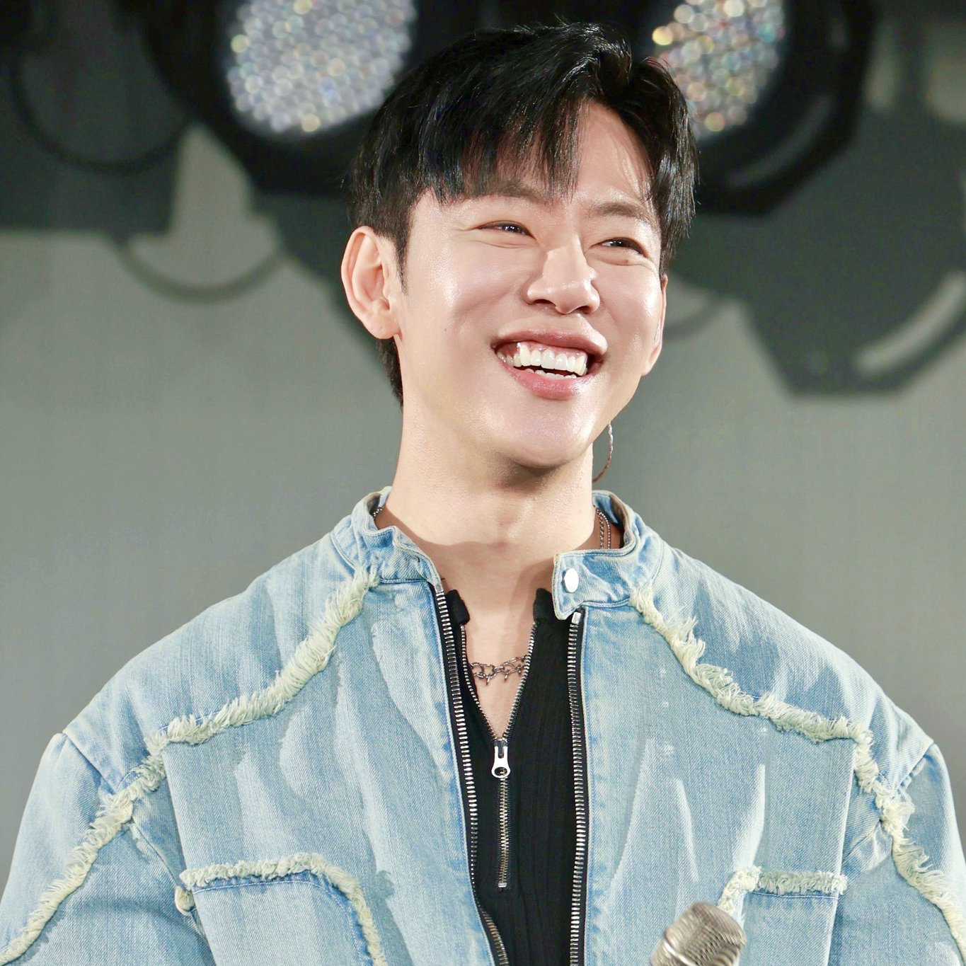 Behind-the-scenes cut of Daehyun (B.A.P)