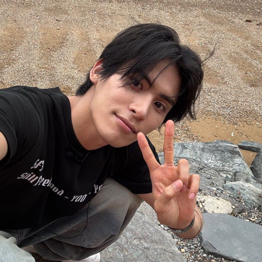 Latest photo of Taeyang (SF9)