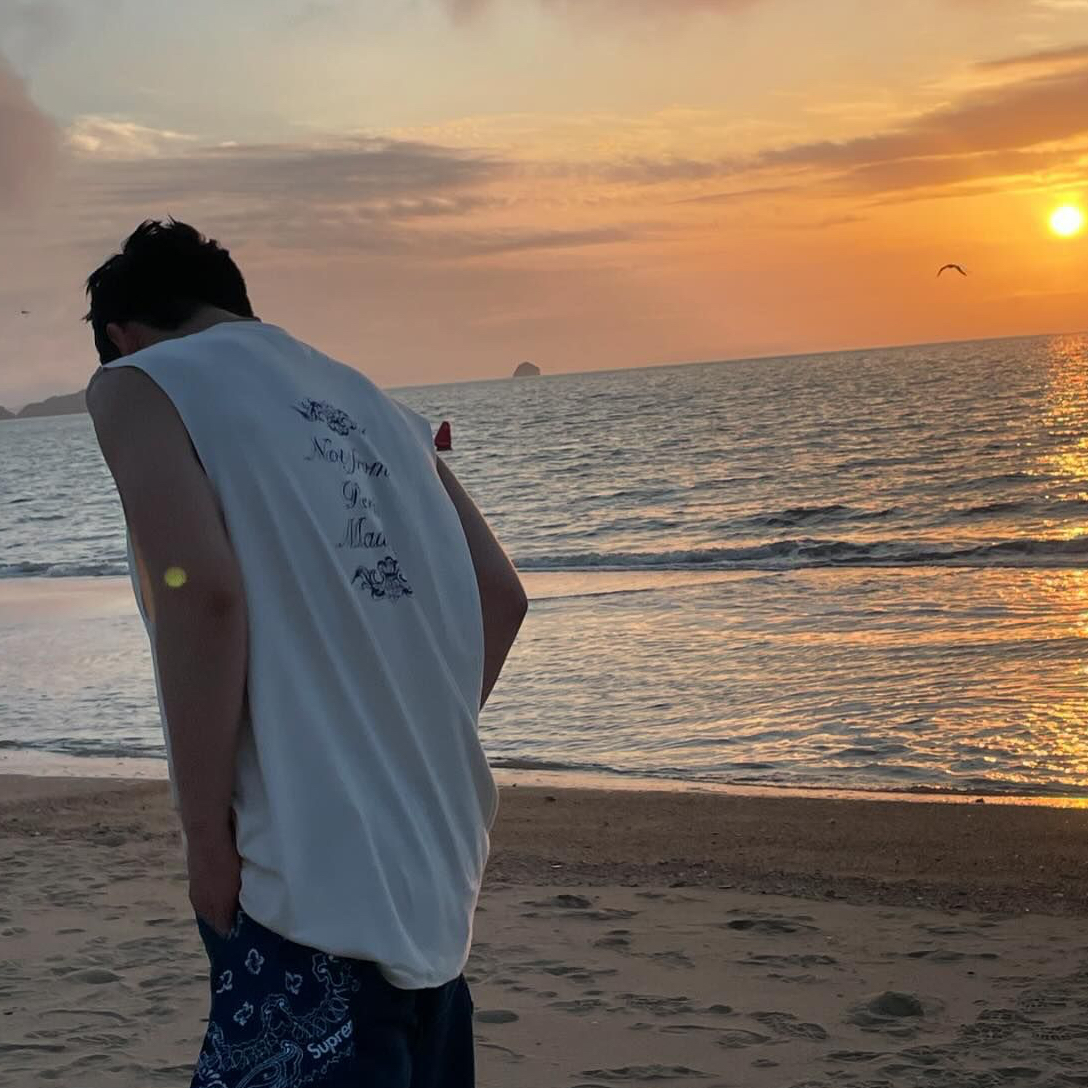 Latest photo of Kim Yohan (WEi)