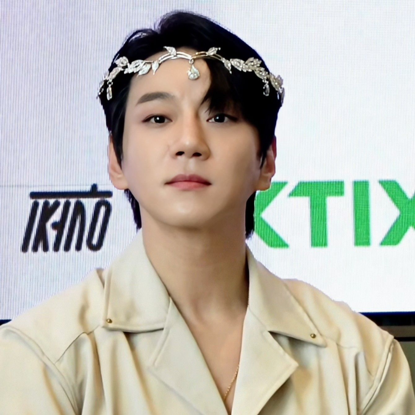 Recent activity shot of Hwang Chiyeol