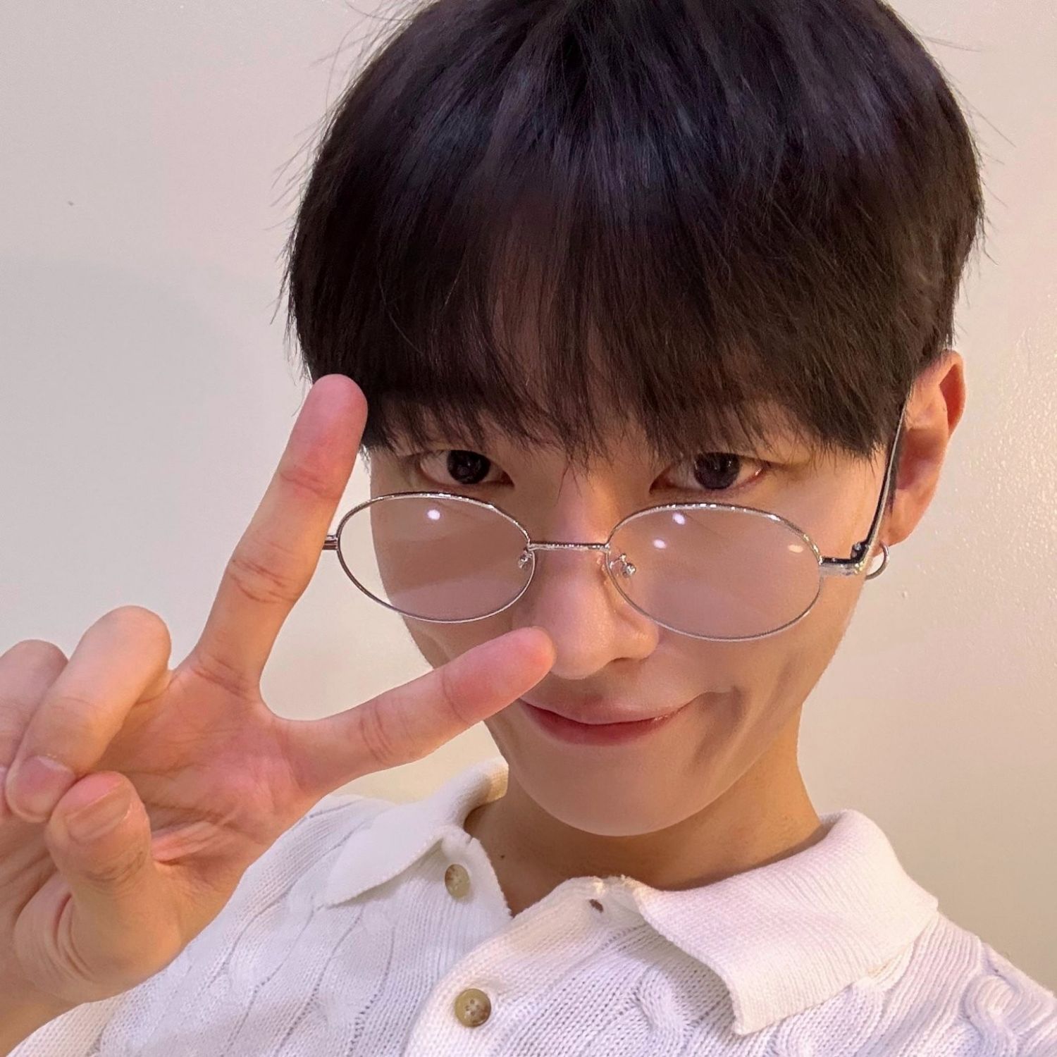 A moment captured by Yoon Jisung's fan