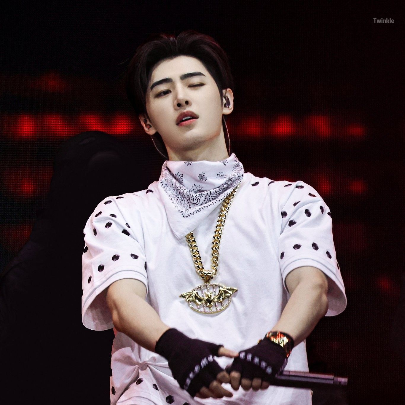 Latest photo of Sunghoon (ENHYPEN)