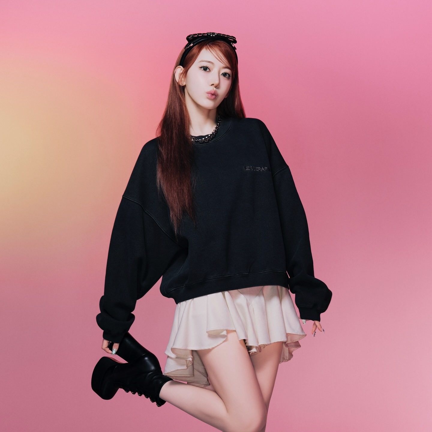 Recent activity shot of Sakura (LE SSERAFIM)