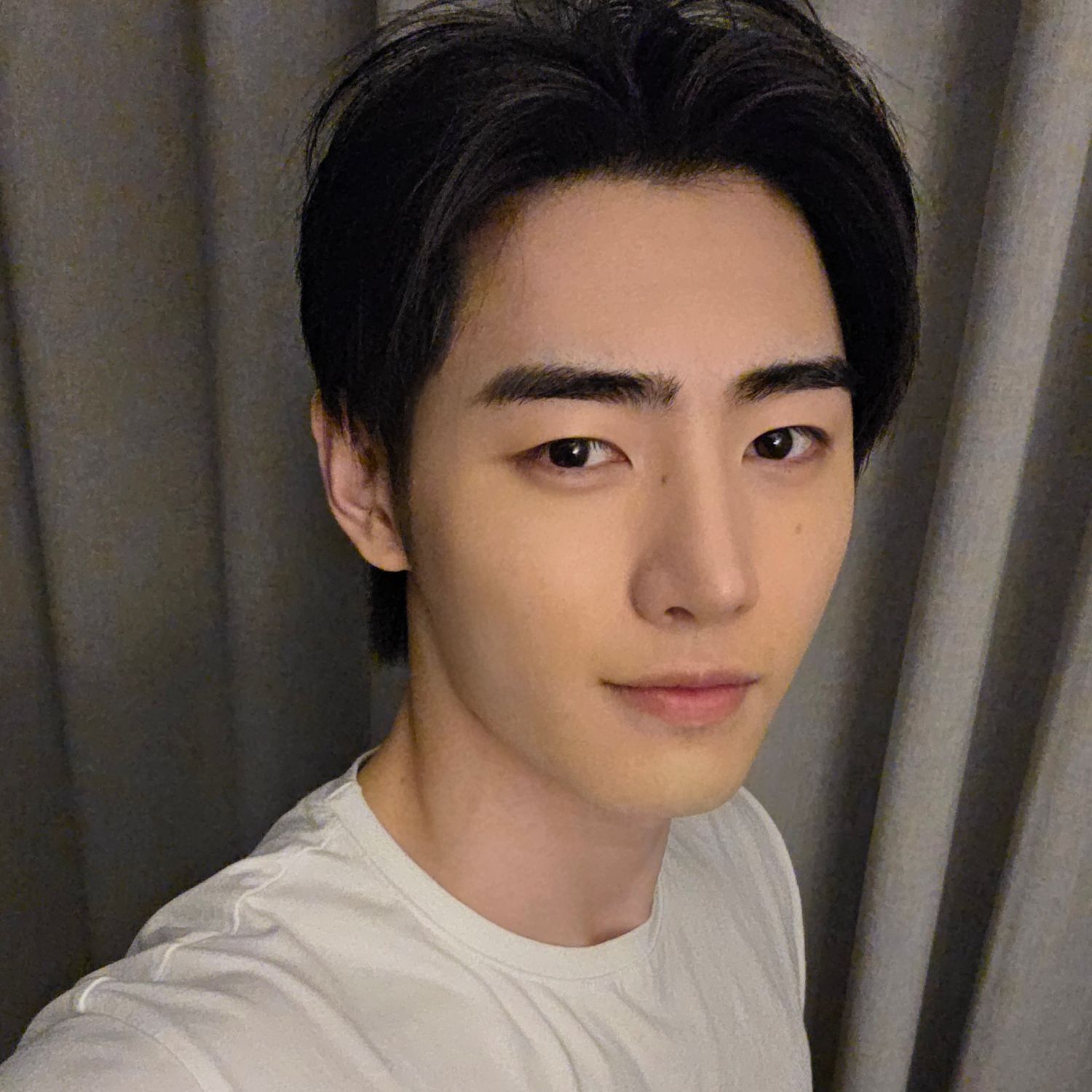 Latest photo of Sunghoon (ENHYPEN)