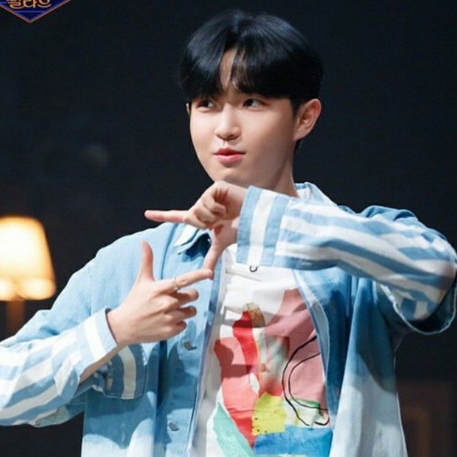 Potret di balik layar Kim Jaehwan