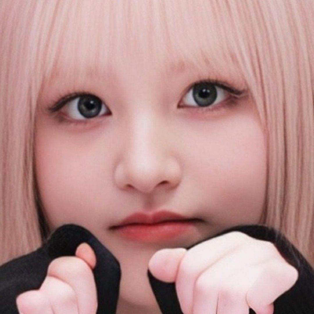 Latest photo of LIZ (IVE)