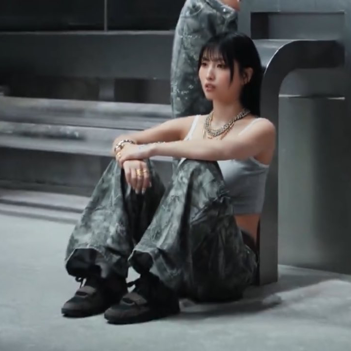 Recent activity shot of Momo (TWICE)