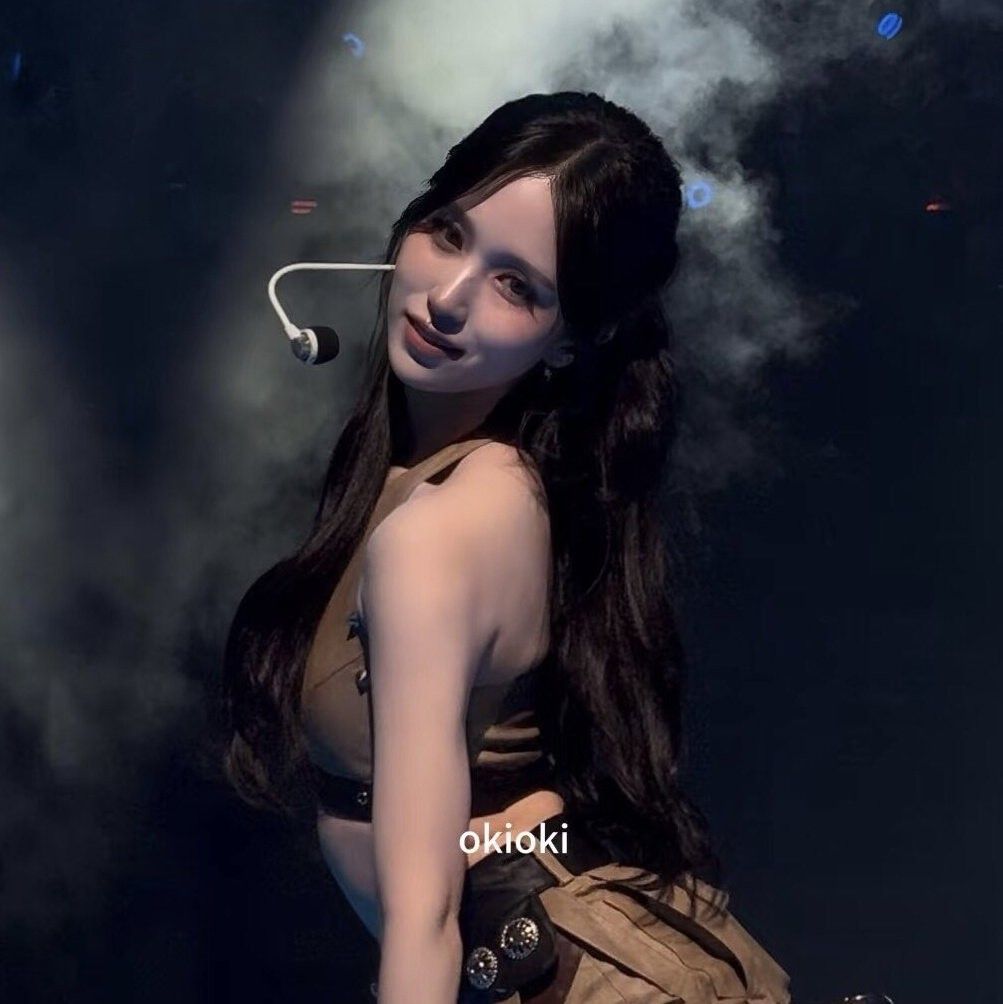 Foto terbaru Mina (TWICE)
