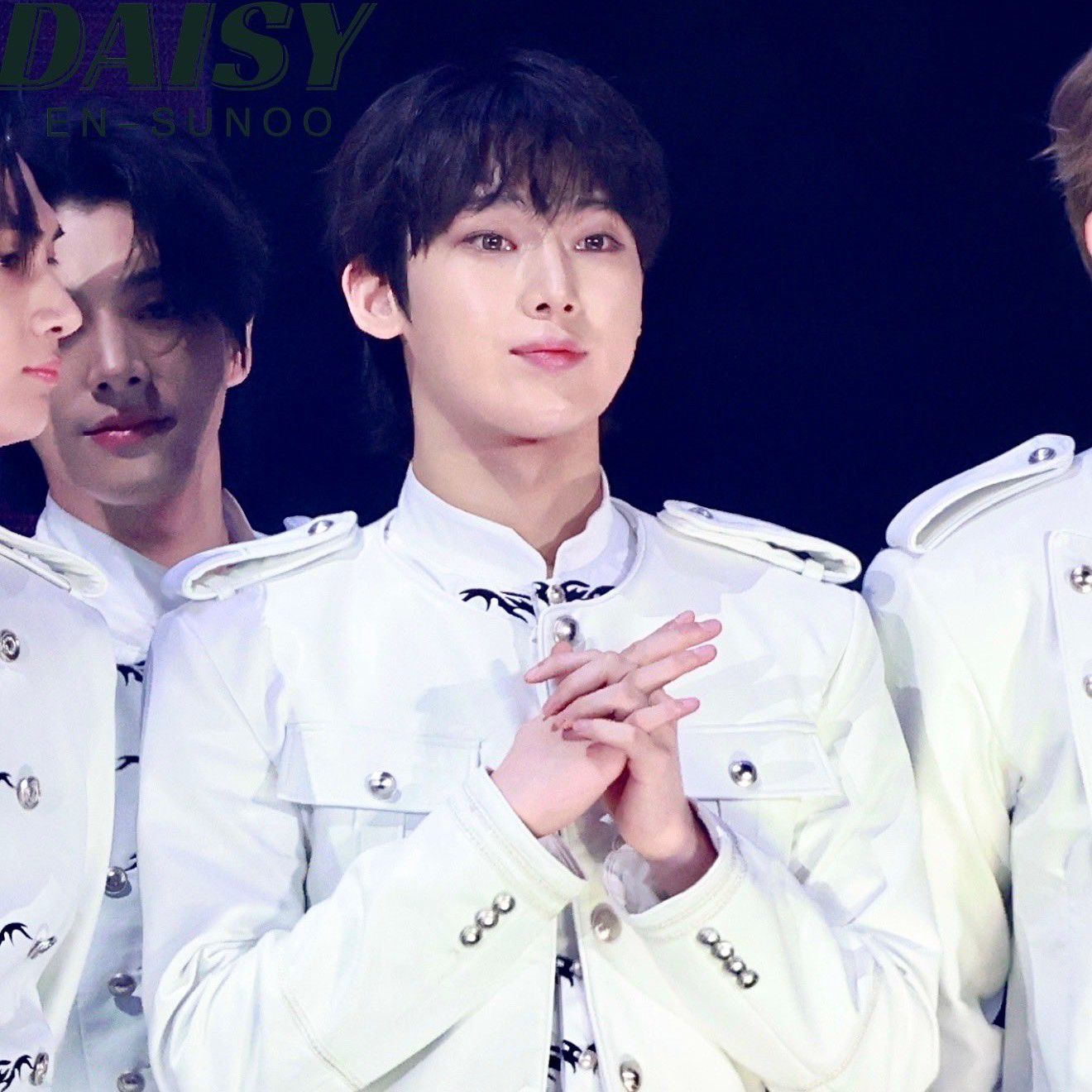 선우 (ENHYPEN)의 비하인드 컷