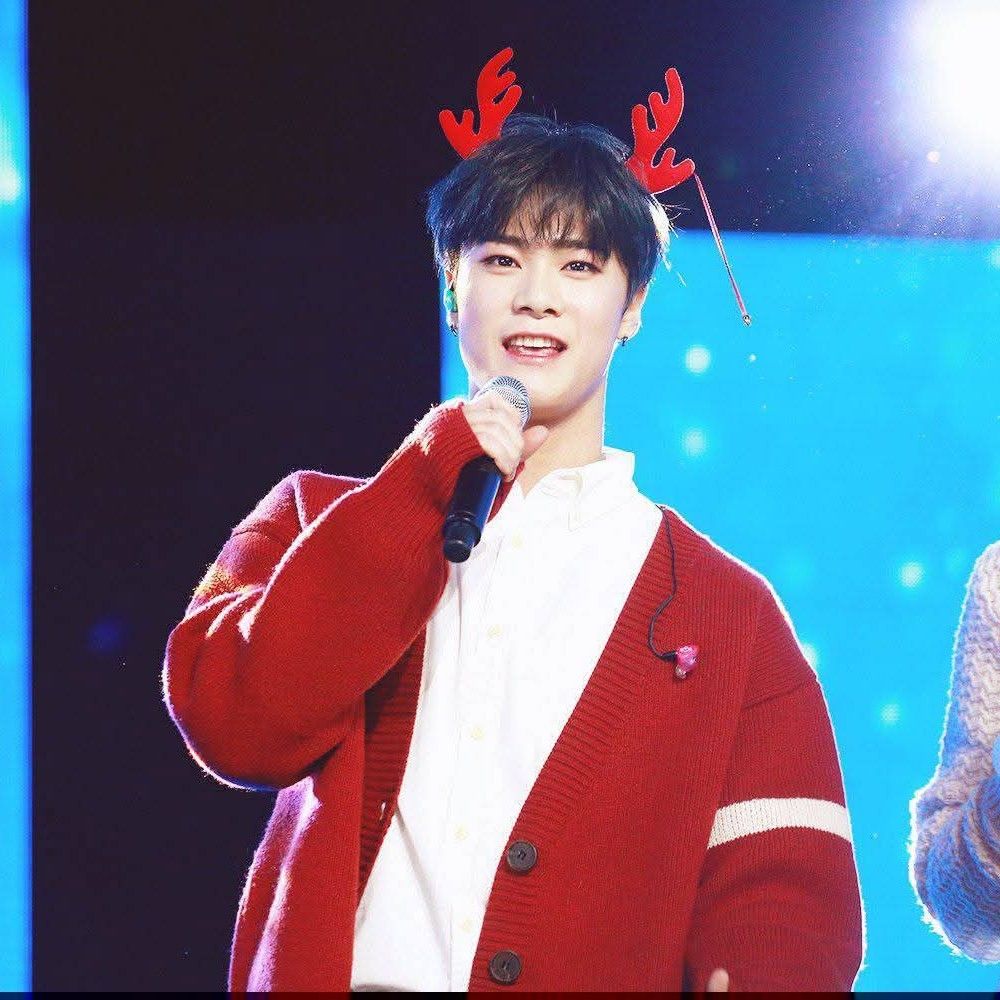 A moment captured by Moonbin (ASTRO)'s fan