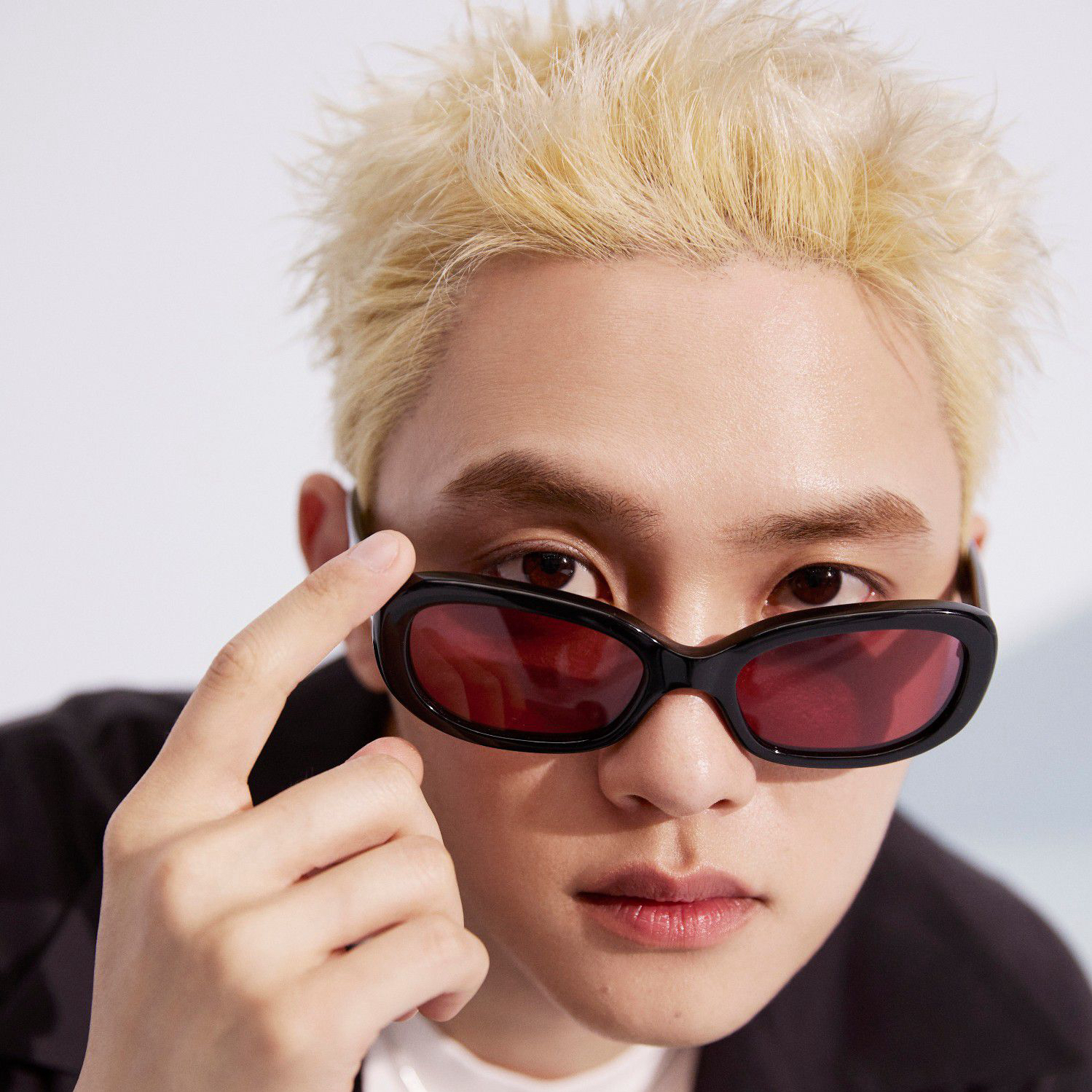 Behind-the-scenes cut of D.O. (EXO)