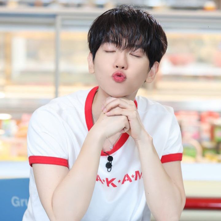 Foto aktivitas terbaru Baekhyun (EXO)