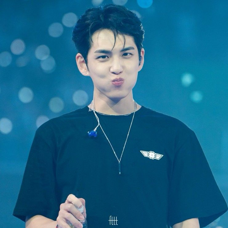A moment captured by Wonpil (DAY6)'s fan