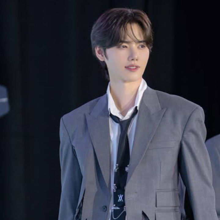 Behind-the-scenes cut of Minhee (CRAVITY)