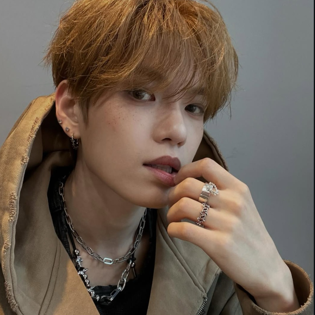 Latest photo of Gyehyeon (VERIVERY)
