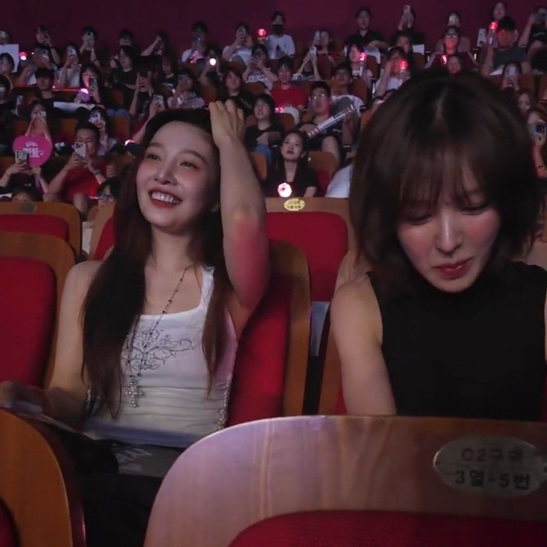 Recent activity shot of Joy (Red Velvet)