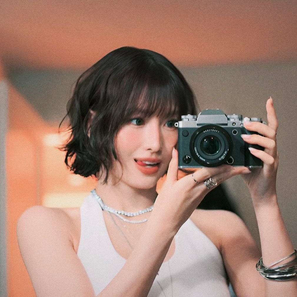 Latest photo of Momo (TWICE)
