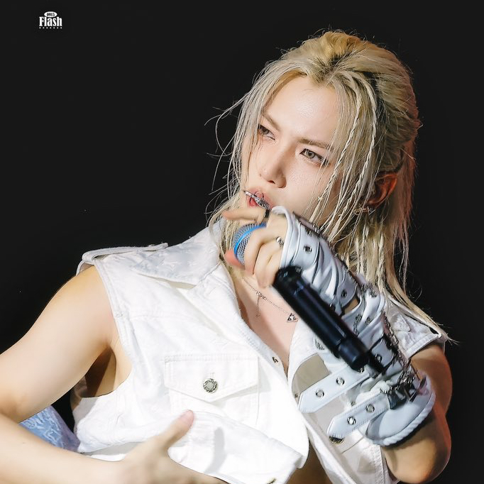 Behind-the-scenes cut of Felix (Stray Kids)