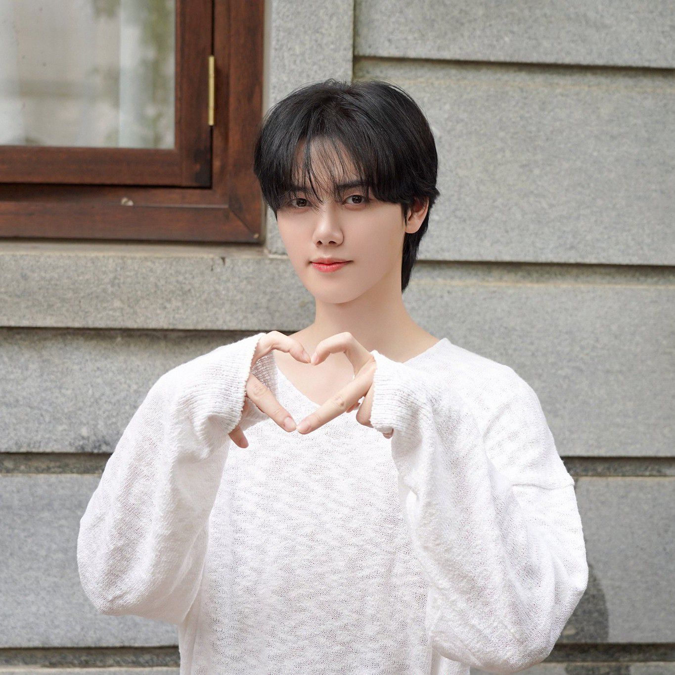 Behind-the-scenes cut of Minhee (CRAVITY)