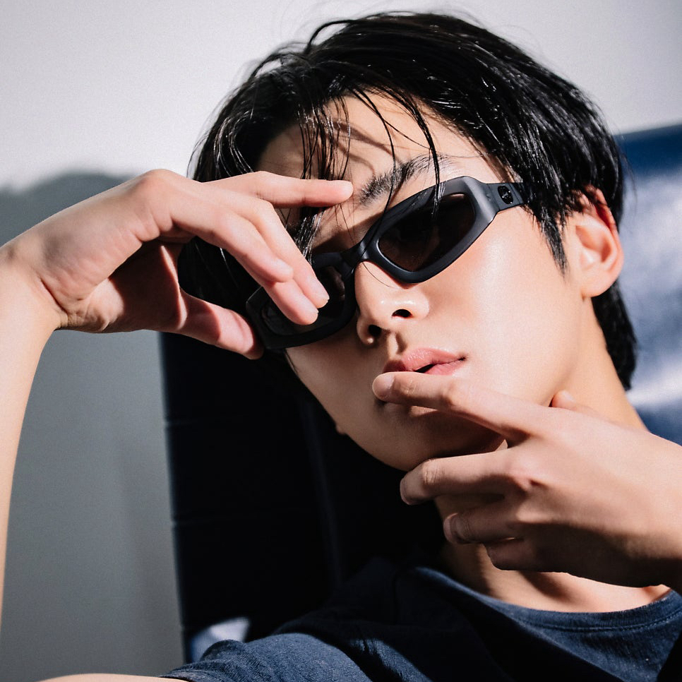 로운의 비하인드 컷