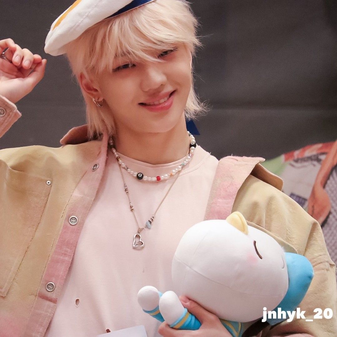 Latest photo of Junhyeok (TNX)