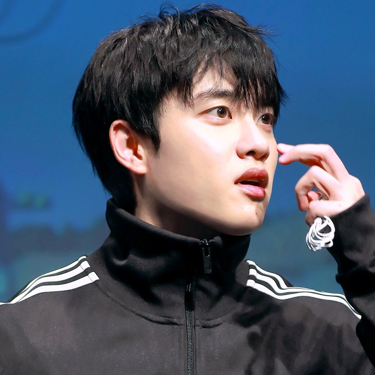 Behind-the-scenes cut of D.O. (EXO)