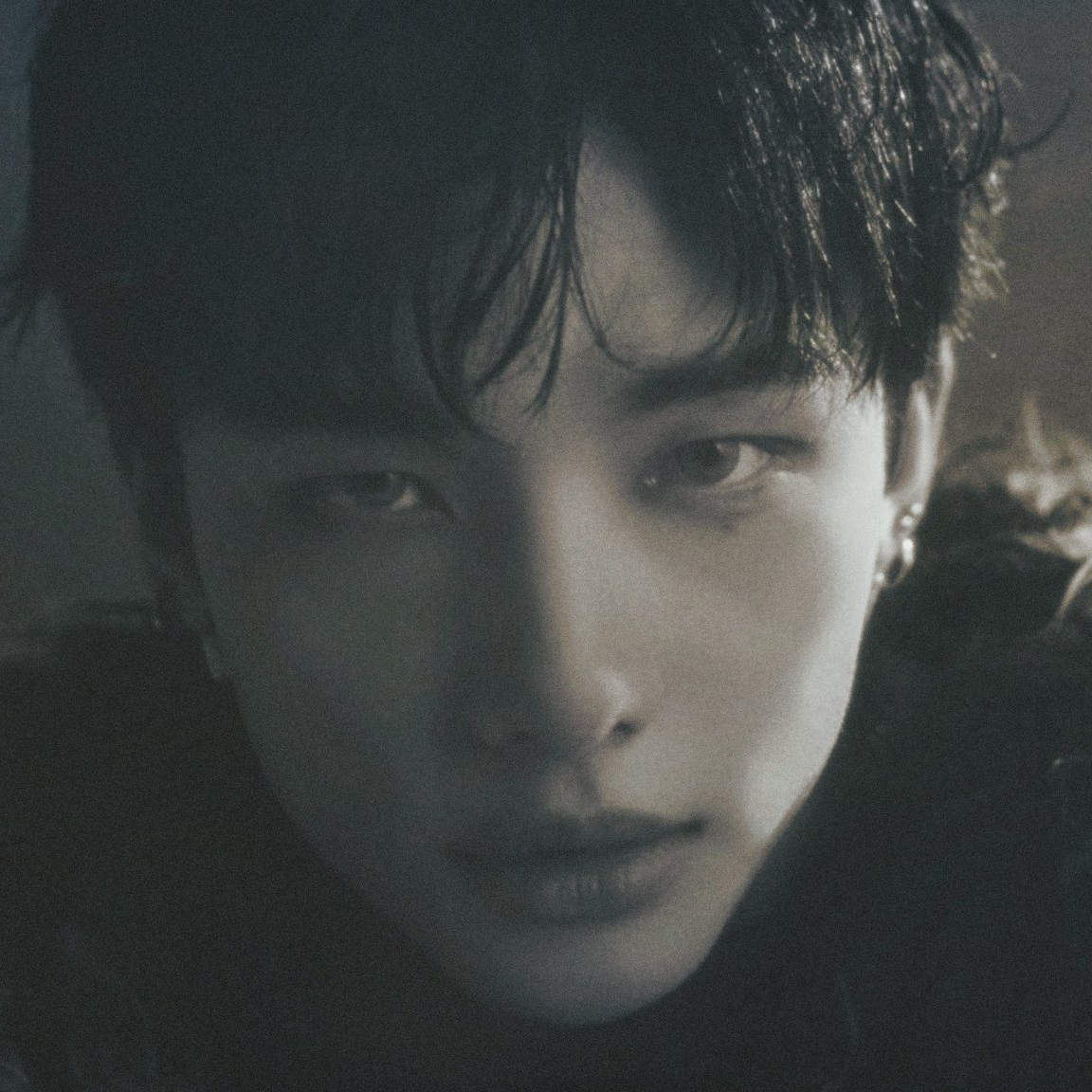 Behind-the-scenes cut of Hyunjin (Stray Kids)