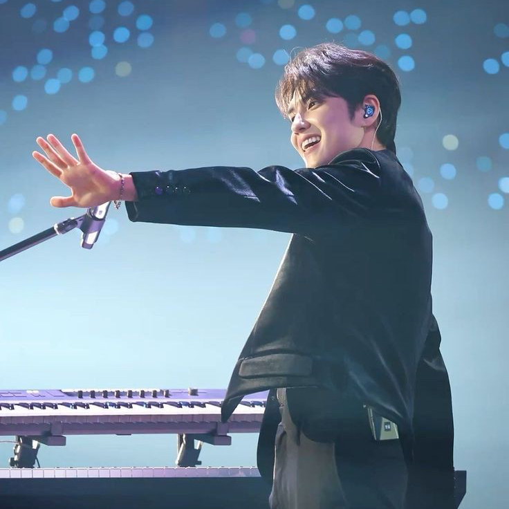 A moment captured by Wonpil (DAY6)'s fan