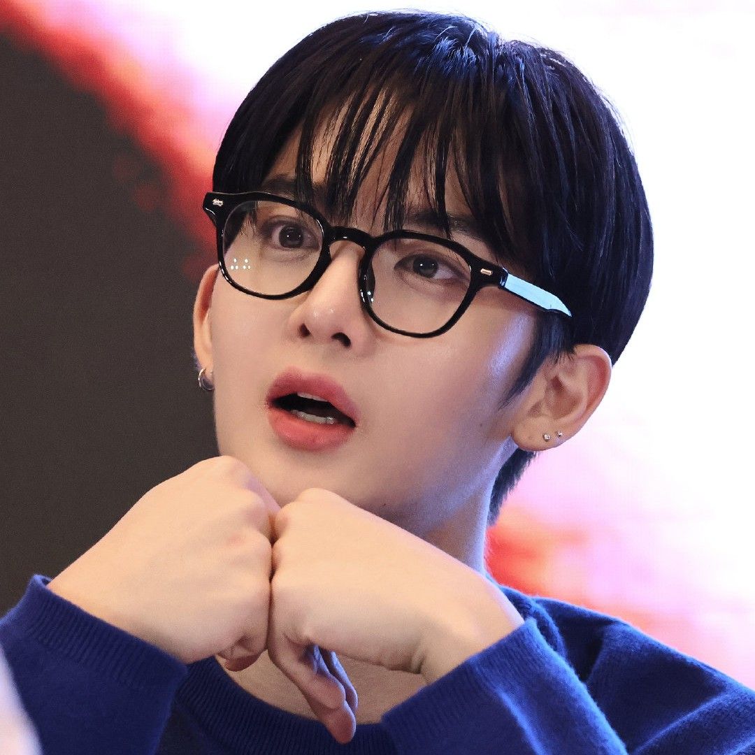 A moment captured by Bae Jinyoung's fan