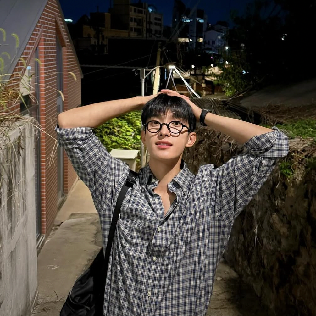 Latest photo of DK (SEVENTEEN)