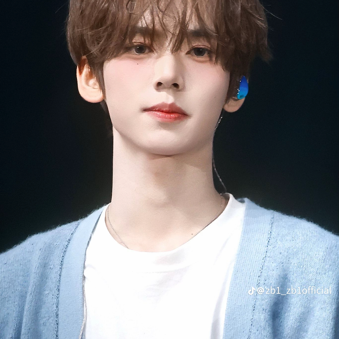 Recent activity shot of Han Yujin (ZEROBASEONE)
