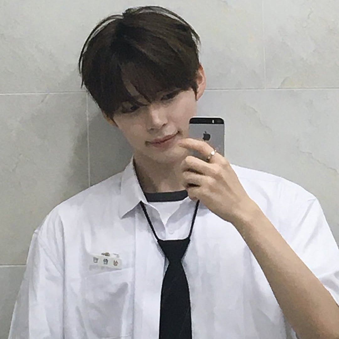 Momen yang diabadikan oleh penggemar Sung Hanbin (ZEROBASEONE)