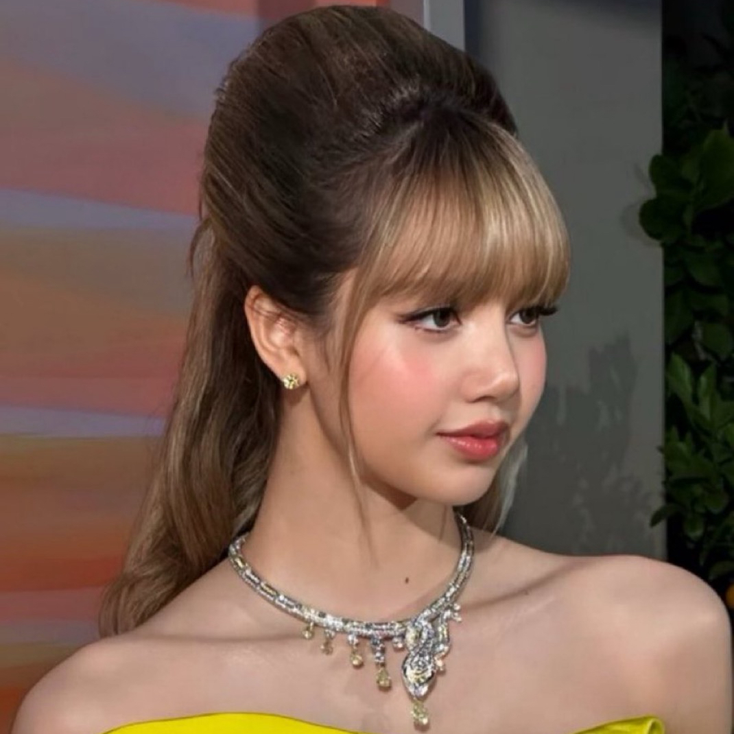 Recent activity shot of Lisa (BLACKPINK)