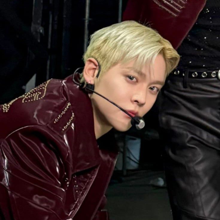 Recent activity shot of Eunseok (RIIZE)