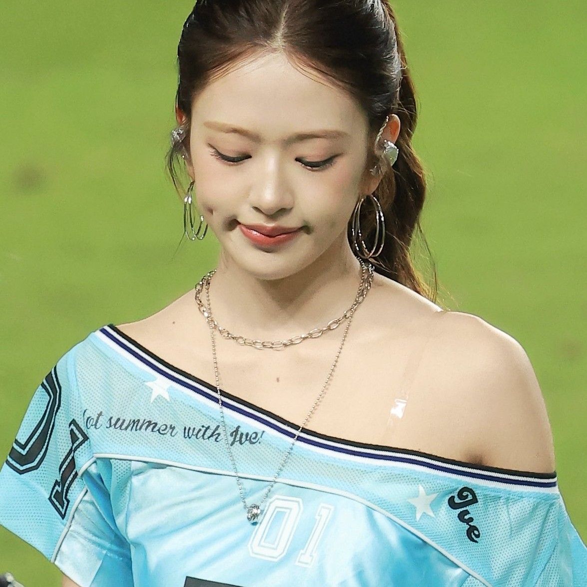 A moment captured by An Yujin (IVE)'s fan