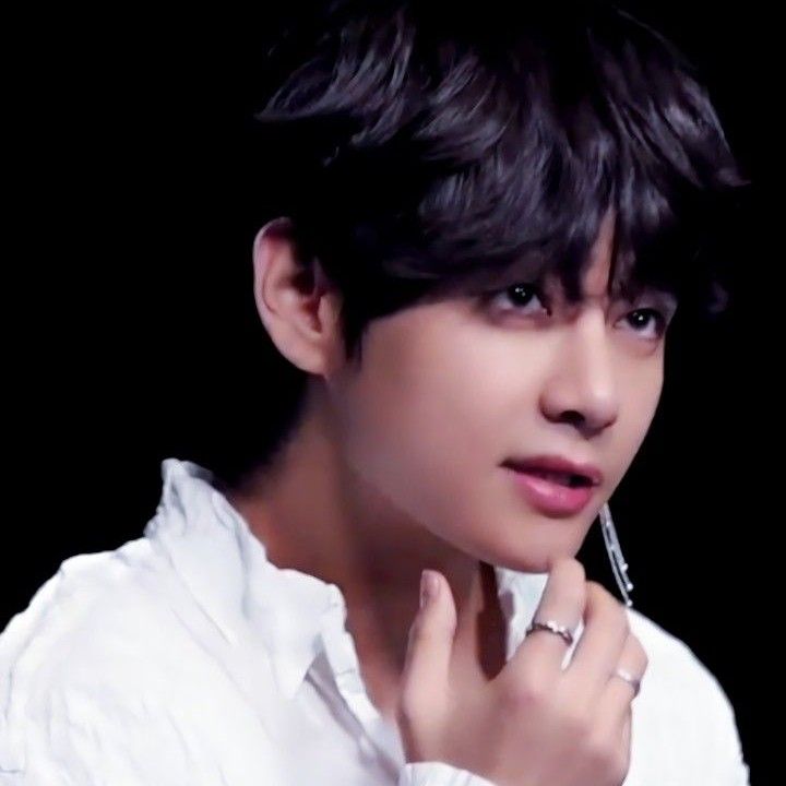 V (BTS)の舞台裏ショット