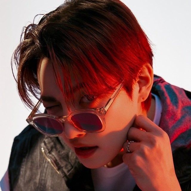 A moment captured by Hongjoong (ATEEZ)'s fan