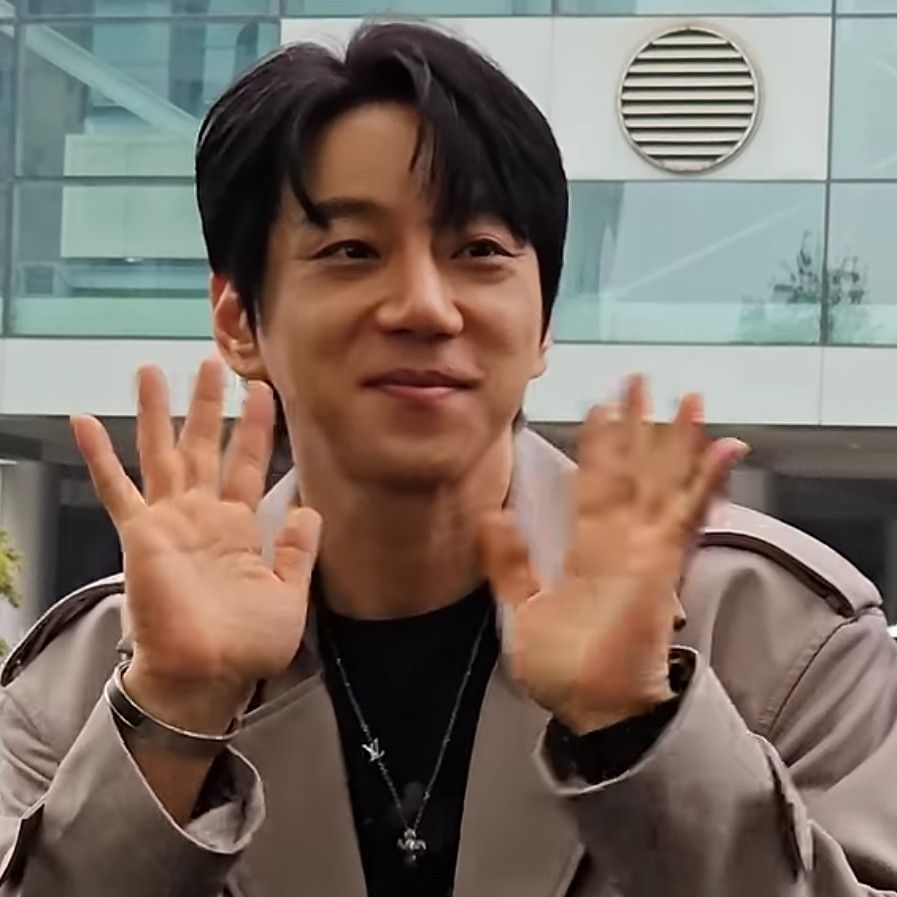 A moment captured by Hwang Chiyeol's fan
