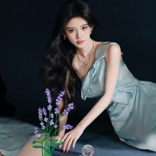 Recent activity shot of Ju Jingyi