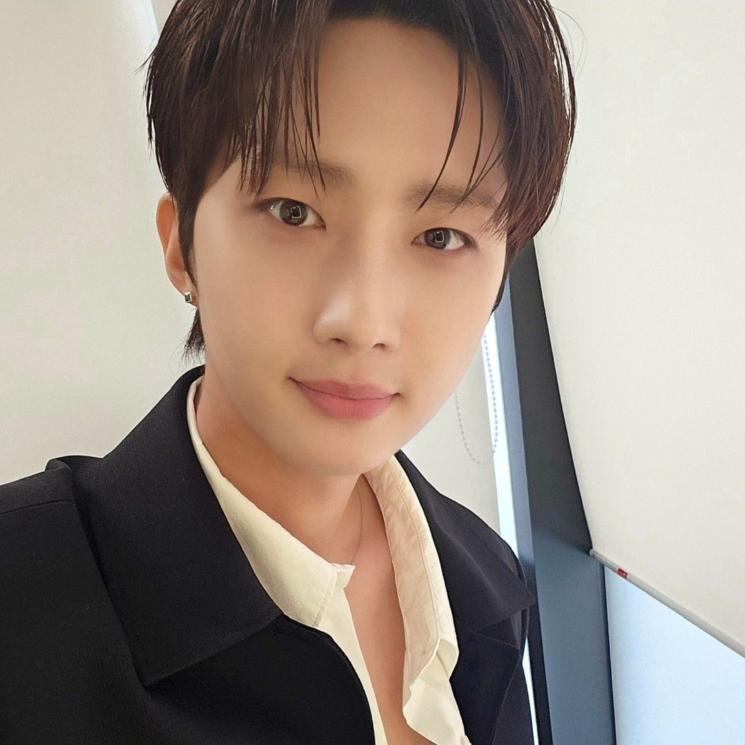 Latest photo of Hui (PENTAGON)