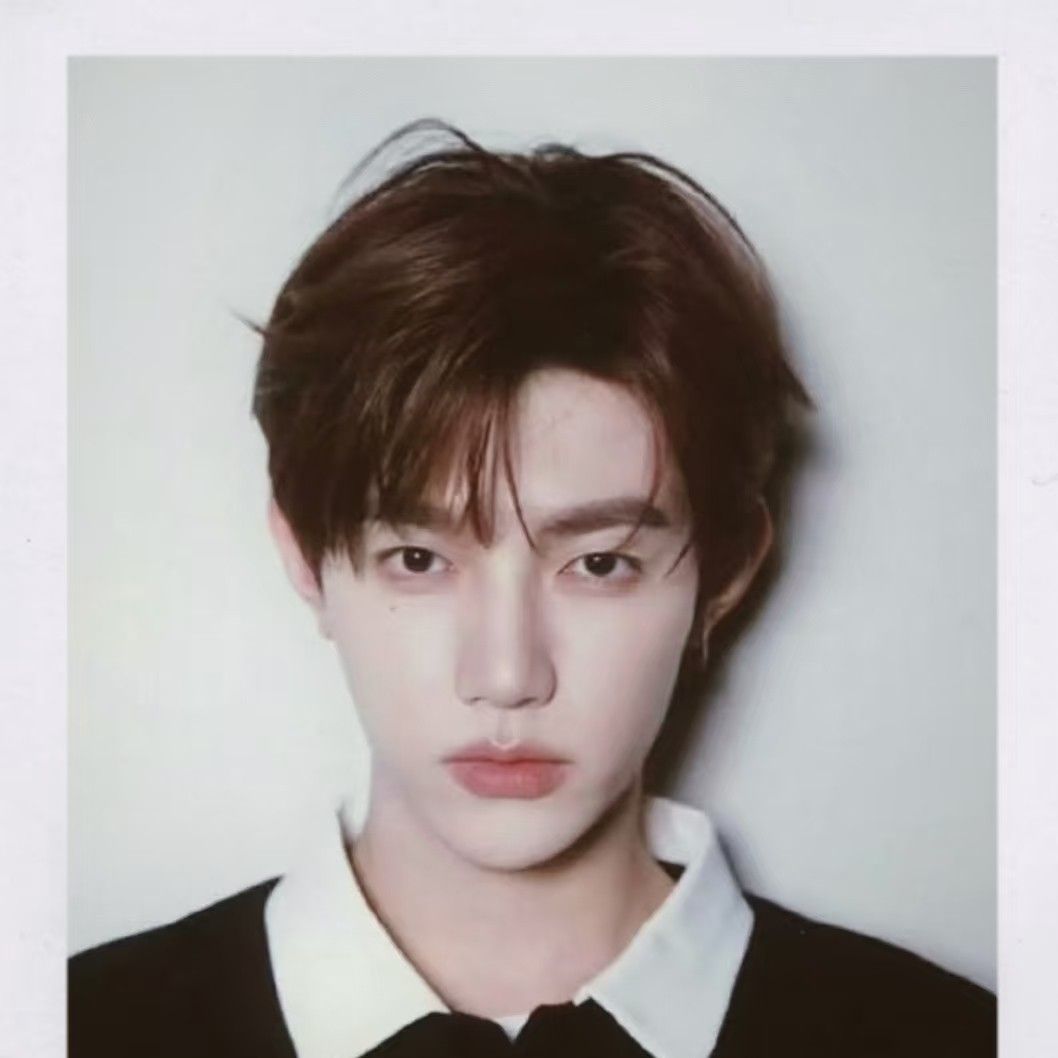 Behind-the-scenes cut of Zhang Hao (ZEROBASEONE)