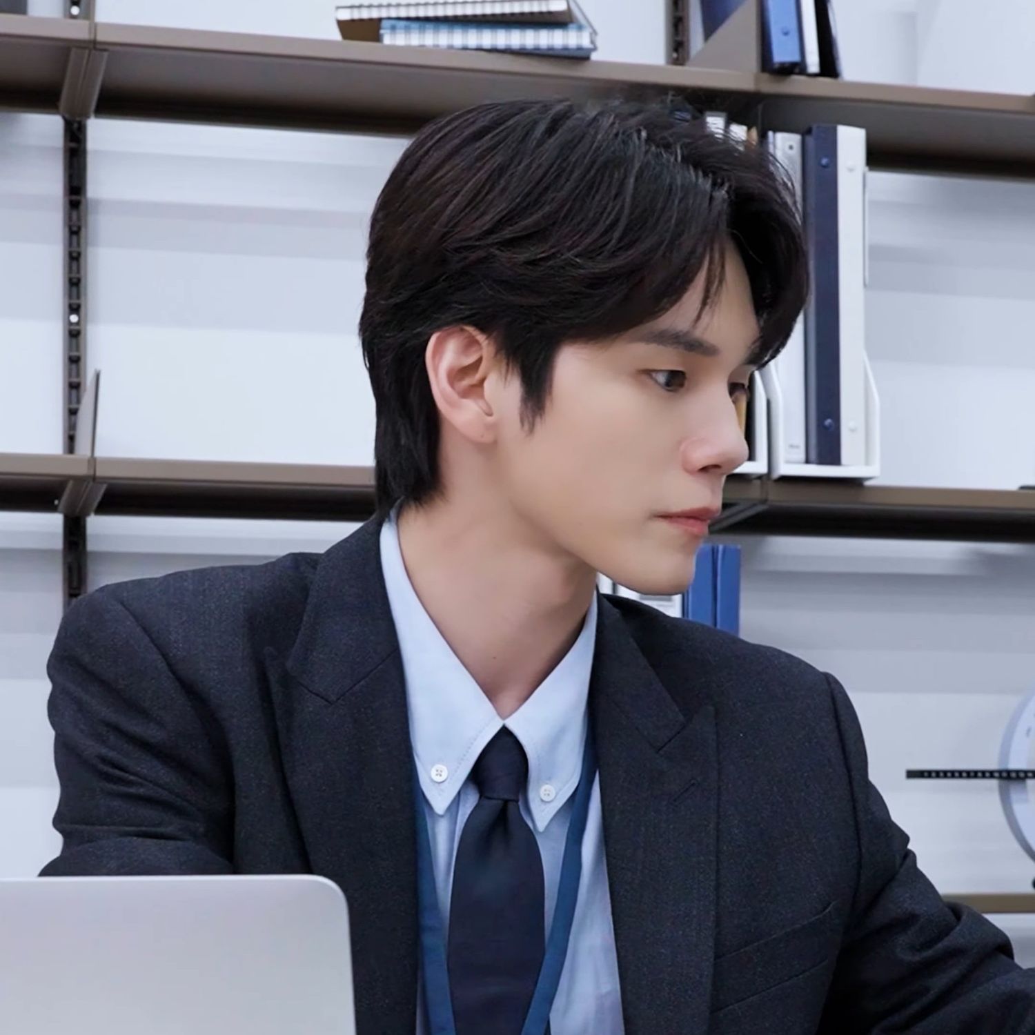 옹성우의 비하인드 컷