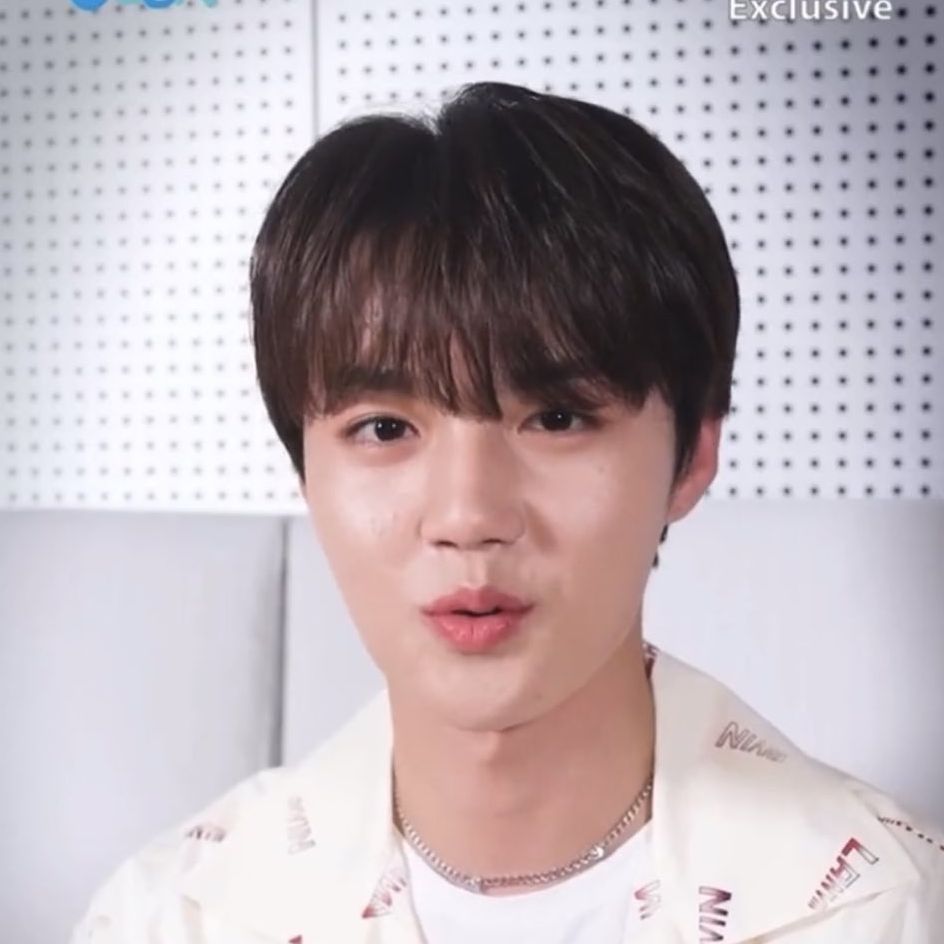 Momen yang diabadikan oleh penggemar Doyoung (TREASURE)