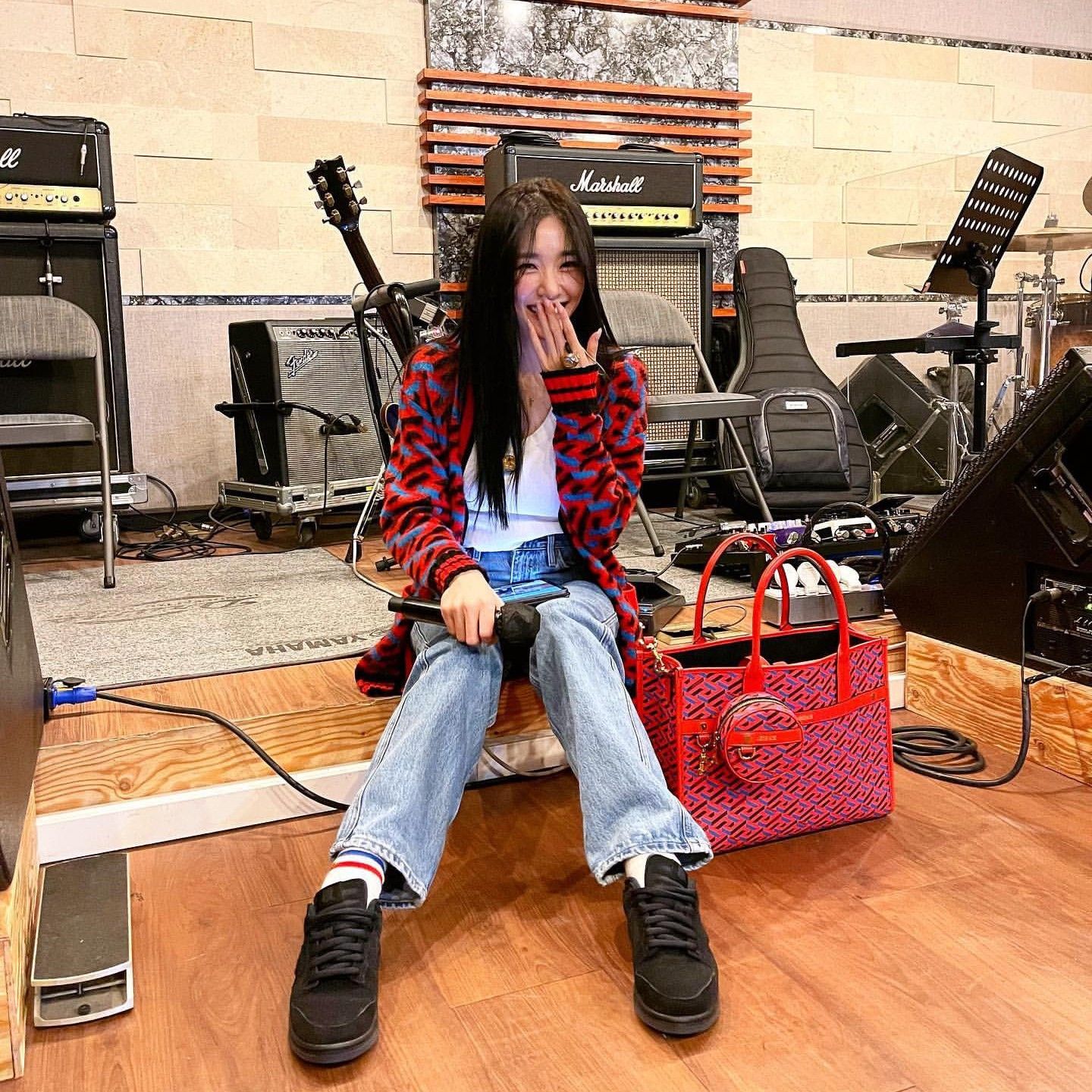 Behind-the-scenes cut of Tiffany Young (Girls' Generation)