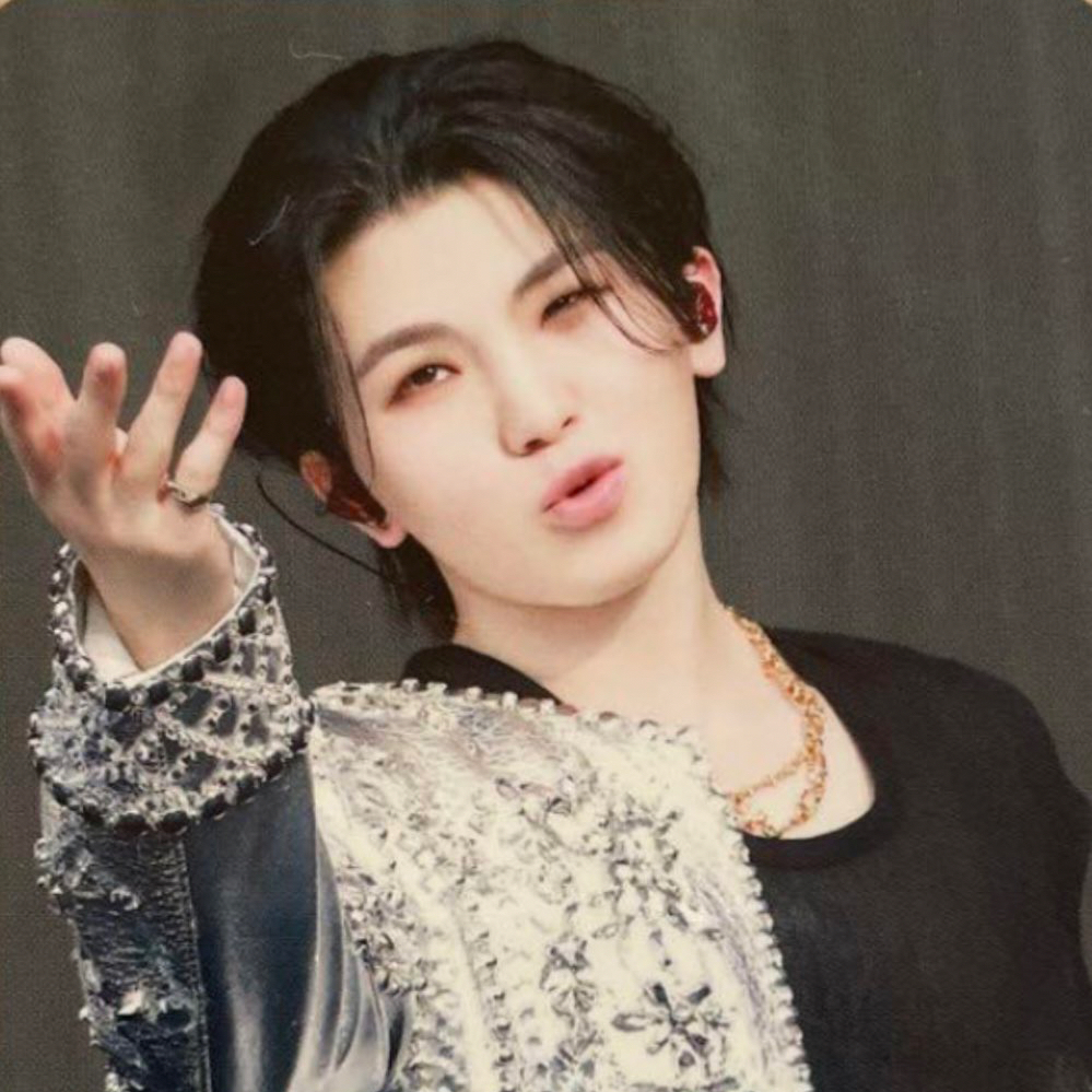 Woozi (SEVENTEEN)的幕後花絮